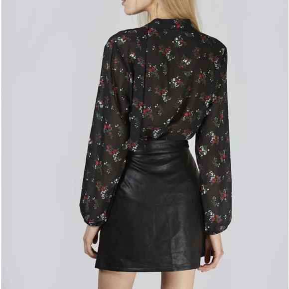 Two Feathers Delilah Leather Skirt Small - Picture 2 of 8